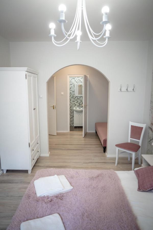 Gyula Panzio Hotel Buitenkant foto