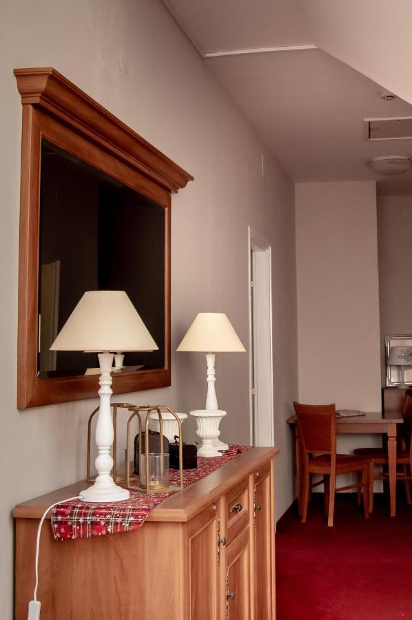 Gyula Panzio Hotel Buitenkant foto