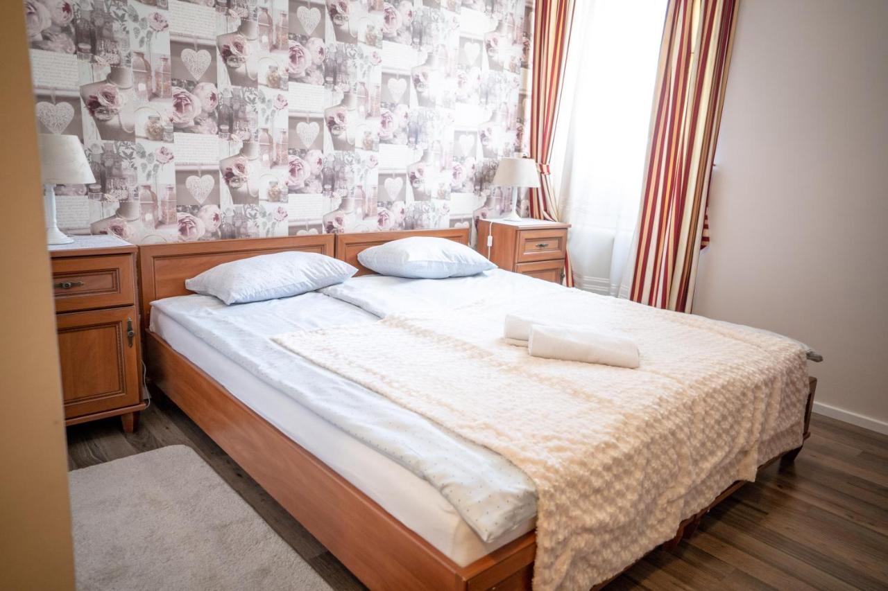 Gyula Panzio Hotel Buitenkant foto