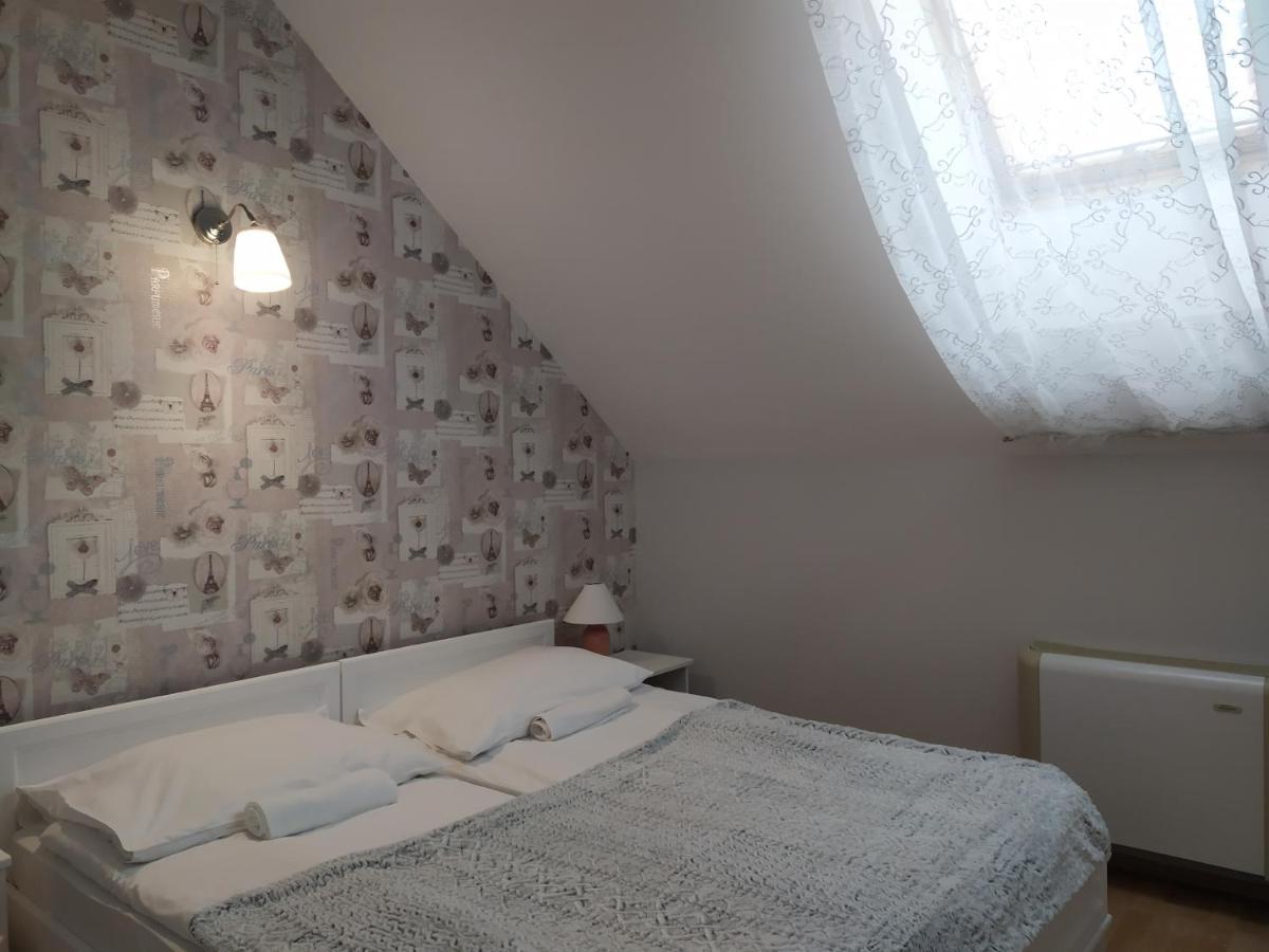 Gyula Panzio Hotel Buitenkant foto