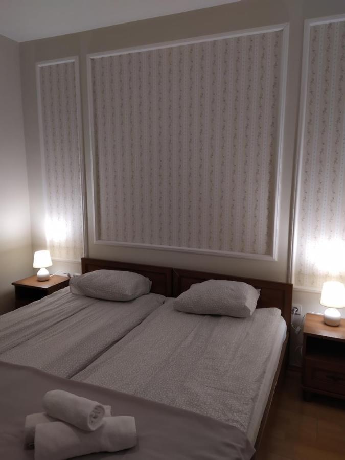 Gyula Panzio Hotel Buitenkant foto